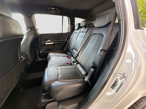 Used 2024 Mercedes-Benz GLB 250 image 23