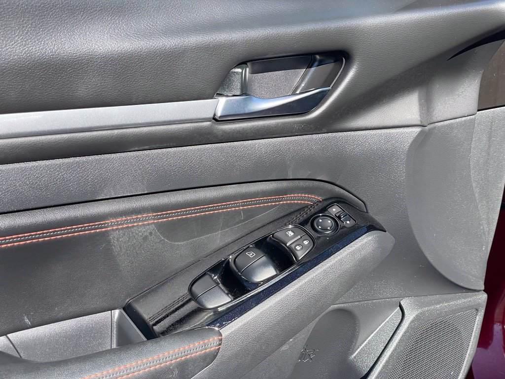 Certified 2023 Nissan Altima 2.5 SR AWD/4WD image 15