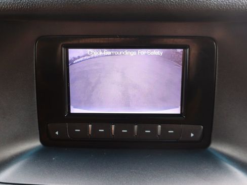 Used 2015 Chevrolet Suburban LS image 12