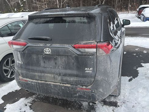 Used 2024 Toyota RAV4 XLE w/ Convenience Package image 8