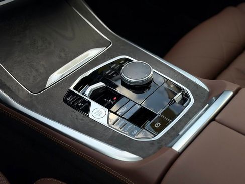 New 2026 BMW X7 xDrive40i image 18