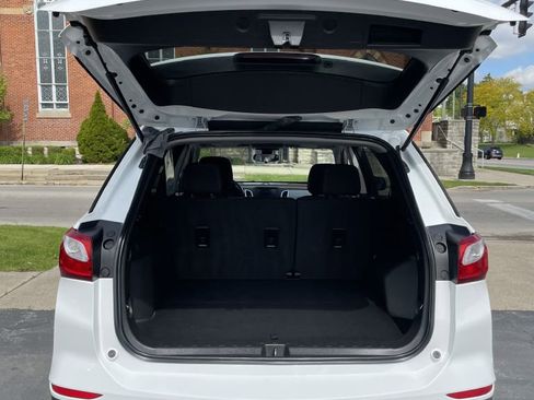 Used 2024 Chevrolet Equinox LT w/ LPO, Floor Liner Package FWD image 12