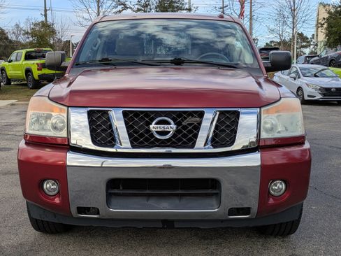 Used 2015 Nissan Titan SV w/ SV Value Truck Package image 9