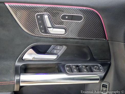 Used 2021 Mercedes-Benz GLA 250 4MATIC image 27