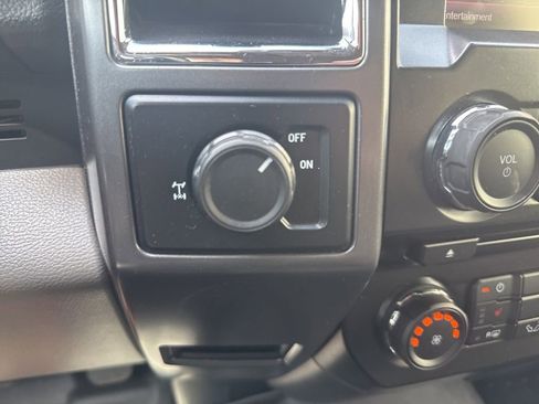 Used 2015 Ford F150 XLT w/ Equipment Group 302A Luxury RWD image 12