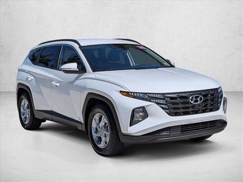 Used 2023 Hyundai Tucson SEL FWD image 3