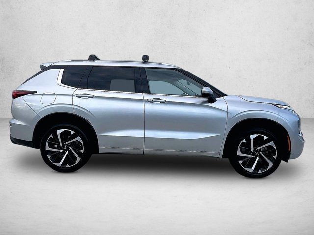 Used 2023 Mitsubishi Outlander SEL FWD image 5