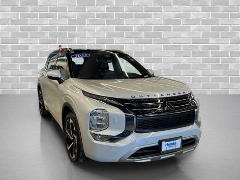 Used 2023 Mitsubishi Outlander SEL Black Edition image 6