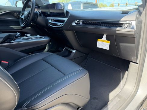 New 2026 Cadillac Lyriq Sport AWD/4WD image 12
