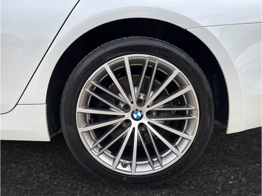 Used 2018 BMW 540i RWD image 16
