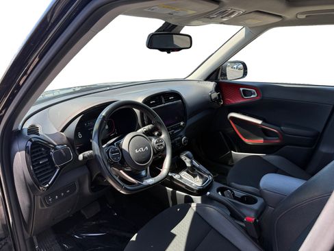 Used 2023 Kia Soul GT-Line FWD image 9