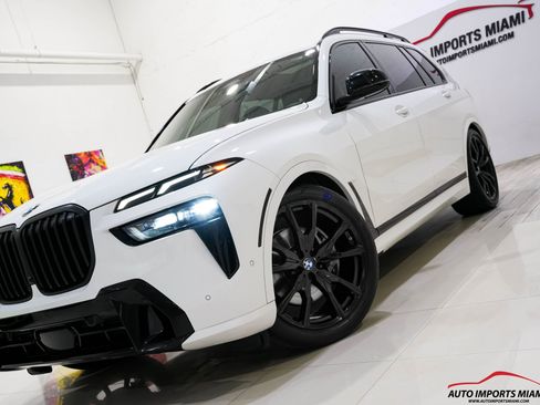 Used 2024 BMW X7 xDrive40i w/ M Sport Package image 34