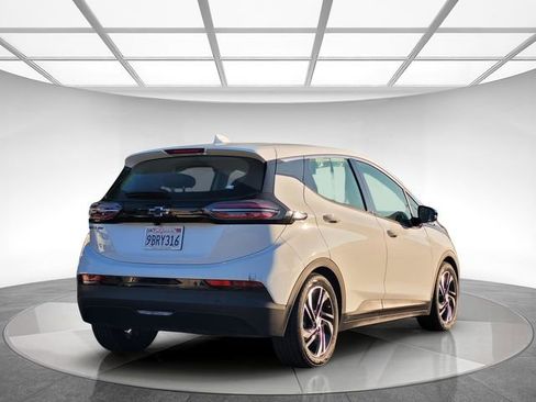 Used 2022 Chevrolet Bolt LT w/ Infotainment Package image 5