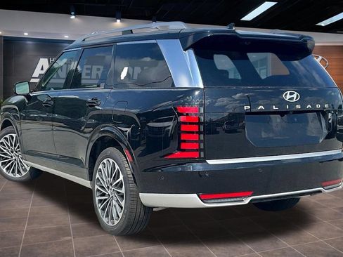 Certified 2026 Hyundai Palisade Calligraphy FWD image 4