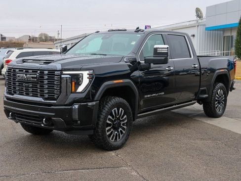 Used 2024 GMC Sierra 3500 Denali Ultimate image 6