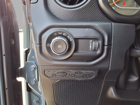 New 2026 Jeep Wrangler Unlimited Rubicon image 17