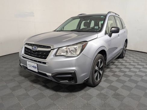 Used 2017 Subaru Forester 2.5i w/ Alloy Wheel Package AWD/4WD image 4