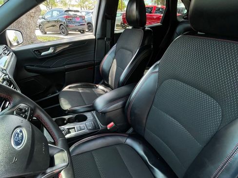 Used 2025 Ford Escape ST-Line FWD image 21