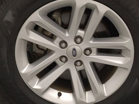 Used 2016 Ford Explorer FWD image 31