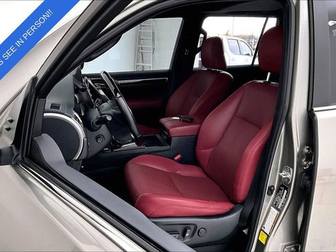 Used 2023 Lexus GX 460 Premium w/ Premium Package image 34