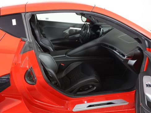 Used 2023 Chevrolet Corvette Stingray Premium Cpe w/ Battery Protection Package RWD image 31