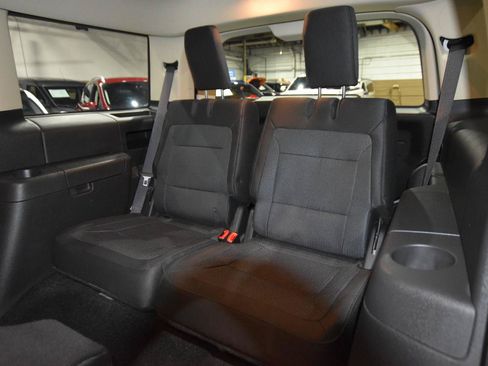 Used 2019 Ford Flex SE FWD image 35