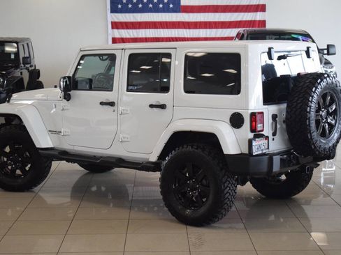 Used 2014 Jeep Wrangler Unlimited Sahara AWD/4WD image 25