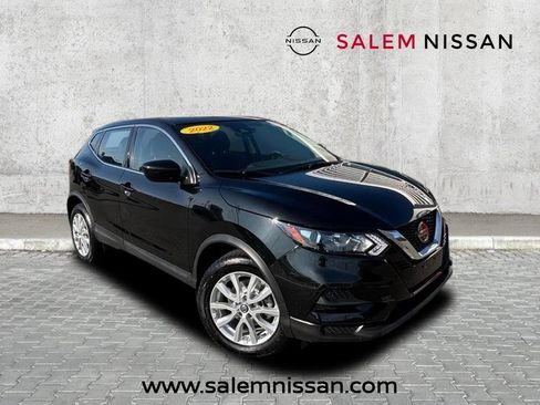 Used 2022 Nissan Rogue Sport S image 1