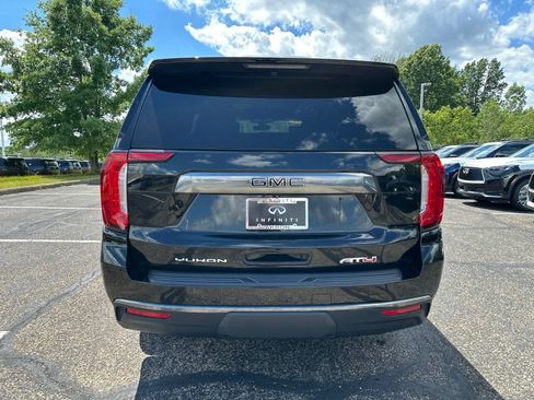 Used 2021 GMC Yukon XL AT4 w/ AT4 Premium Plus Package AWD/4WD image 15