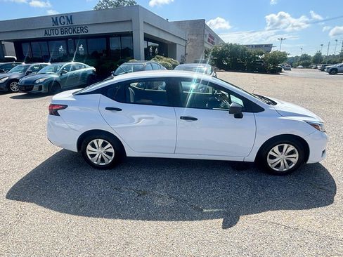Used 2023 Nissan Versa S FWD image 24