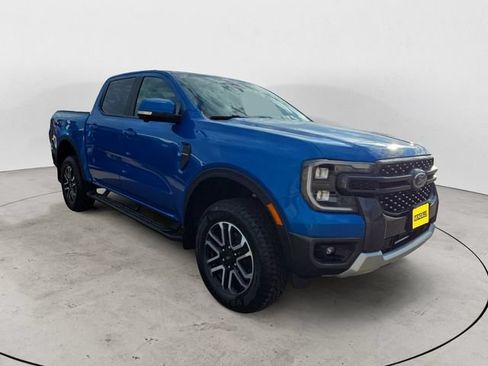 Certified 2025 Ford Ranger Lariat w/ FX4 Off-Road Package AWD/4WD image 3