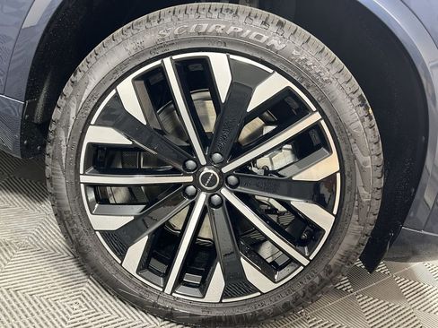 New 2026 Volvo XC90 B6 Plus w/ Protection Package Premier image 18