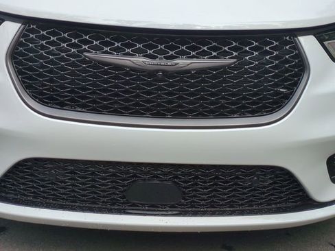 New 2026 Chrysler Pacifica Select image 24