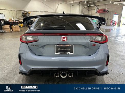 Used 2024 Honda Civic Type R image 7