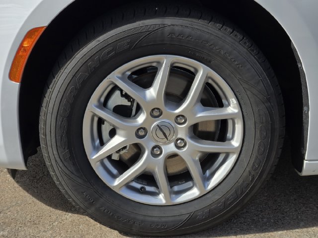 Certified 2024 Chrysler Pacifica Touring-L FWD image 10