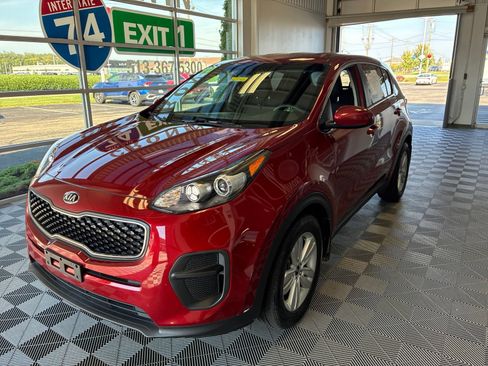 Used 2019 Kia Sportage LX FWD image 3