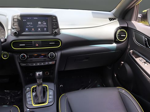 Used 2020 Hyundai Kona Limited FWD image 16