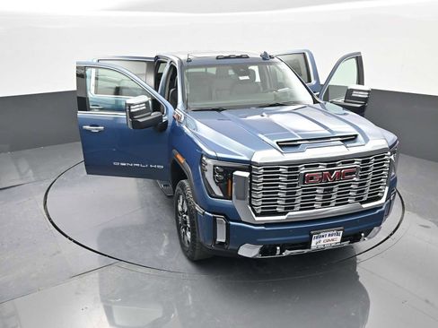 New 2026 GMC Sierra 2500 Denali w/ Denali Reserve Package image 43