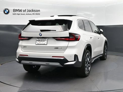 New 2026 BMW X1 xDrive28i w/ Technology Package AWD/4WD image 7