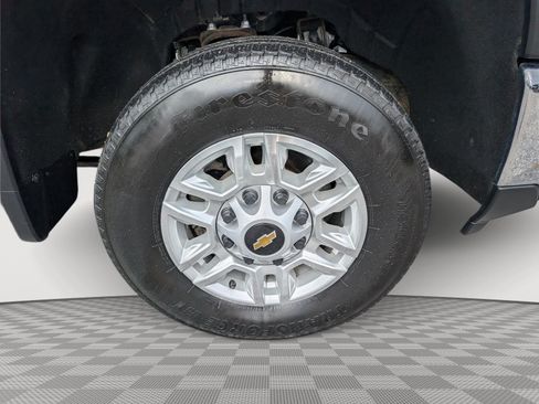 Used 2025 Chevrolet Silverado 2500 LT w/ Convenience Package AWD/4WD image 10