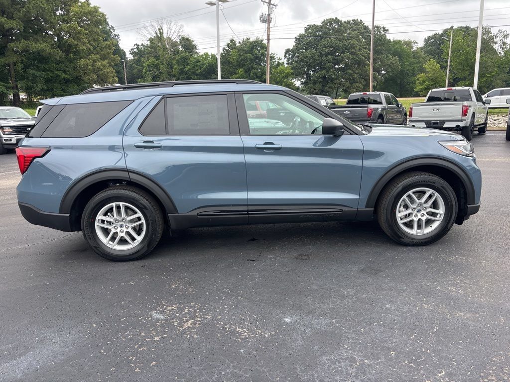New 2026 Ford Explorer Active w/ Active Comfort Package RWD image 2