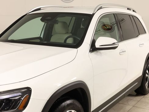 Used 2025 Mercedes-Benz GLB 250 4MATIC image 44