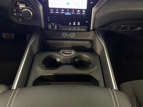 Used 2025 RAM 1500 Big Horn AWD/4WD image 17