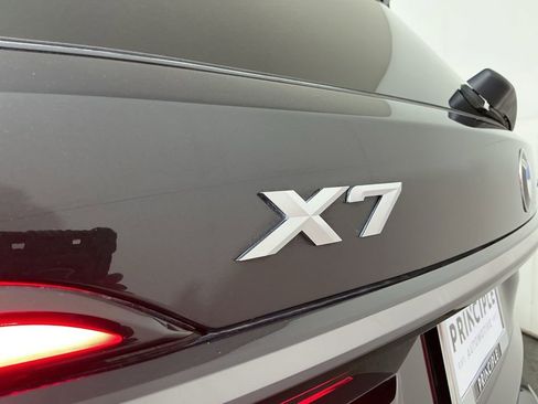Certified 2025 BMW X7 xDrive40i w/ M Sport Package AWD/4WD image 32