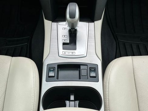 Used 2011 Subaru Outback 2.5i Limited image 20