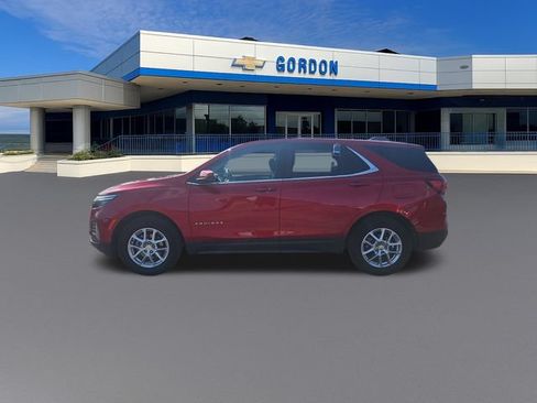 Used 2024 Chevrolet Equinox LT FWD image 2