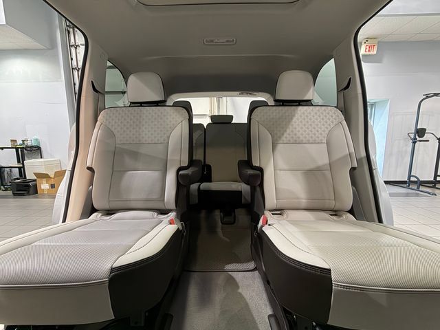 Used 2024 GMC Acadia Denali w/ Super Cruise Package FWD image 28