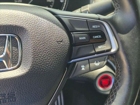 Used 2018 Honda Accord Sport image 11