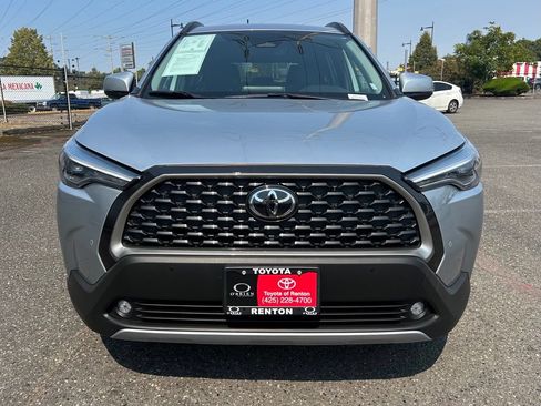 Certified 2024 Toyota Corolla Cross XLE FWD image 2