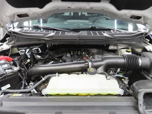 Used 2025 Ford F150 Lariat AWD/4WD image 28